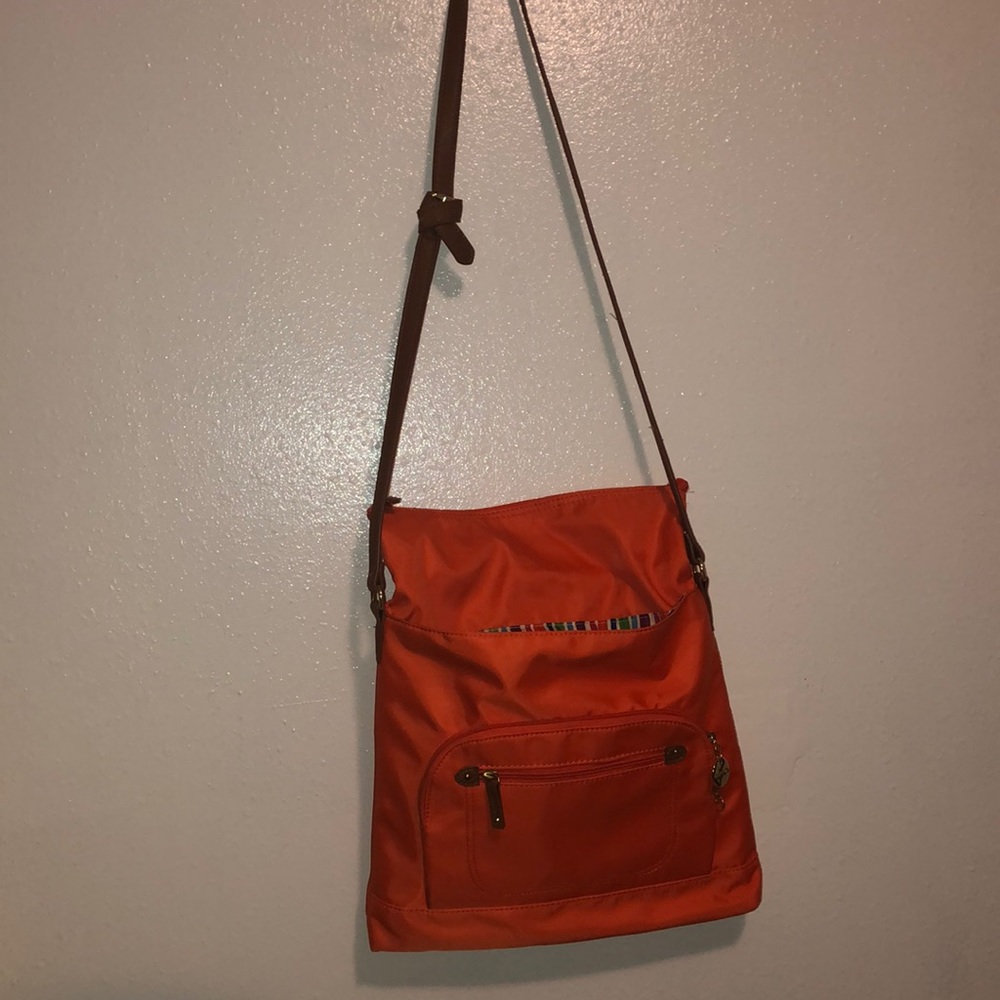 Bright orange Purse - Picture 3 of 4
